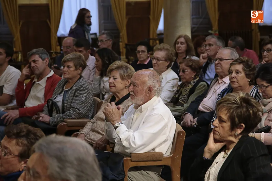 Foto 11 - Andr&eacute;s S&aacute;nchez presenta &lsquo;La memoria de las abejas&rsquo; en el Casino de Salamanca