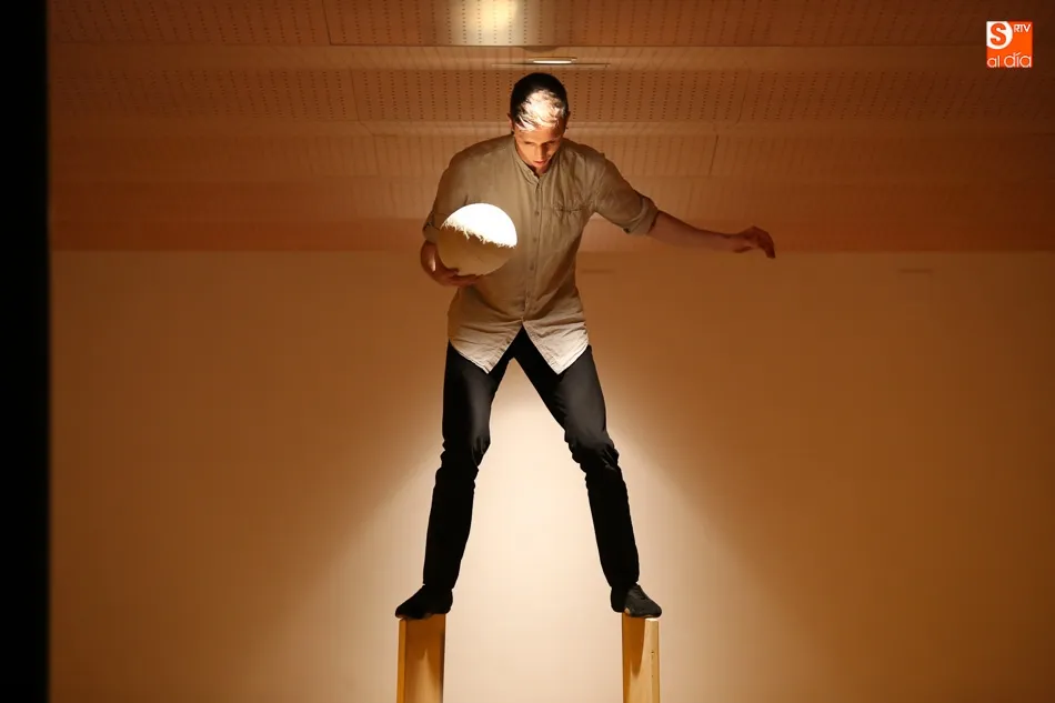 Foto 10 - Ovvio llega a Salamanca de la mano de Larso Cirk dentro del Festival de las Artes