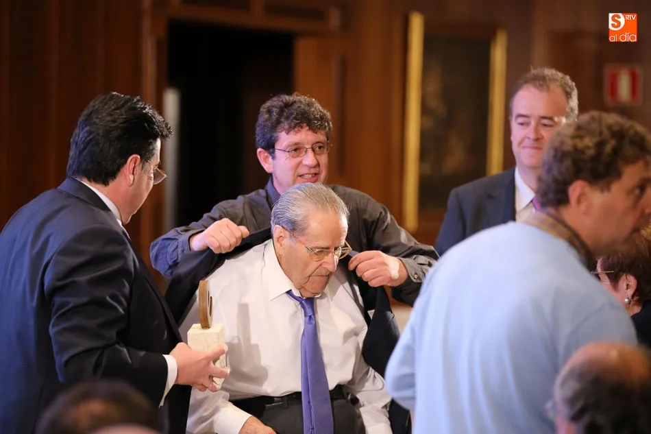 Foto 6 - Juan Luis Feltrero recibe el Cecale de Oro de Salamanca en una multitudinaria entrega de premios en ...