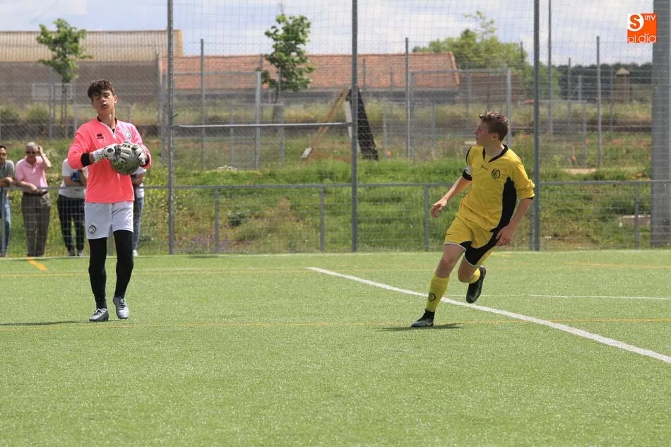 Foto 10 - Doble triunfo de Unionistas en Infantil y Cadete y victoria del Santa Marta en el Regional Benjam&iacute;n