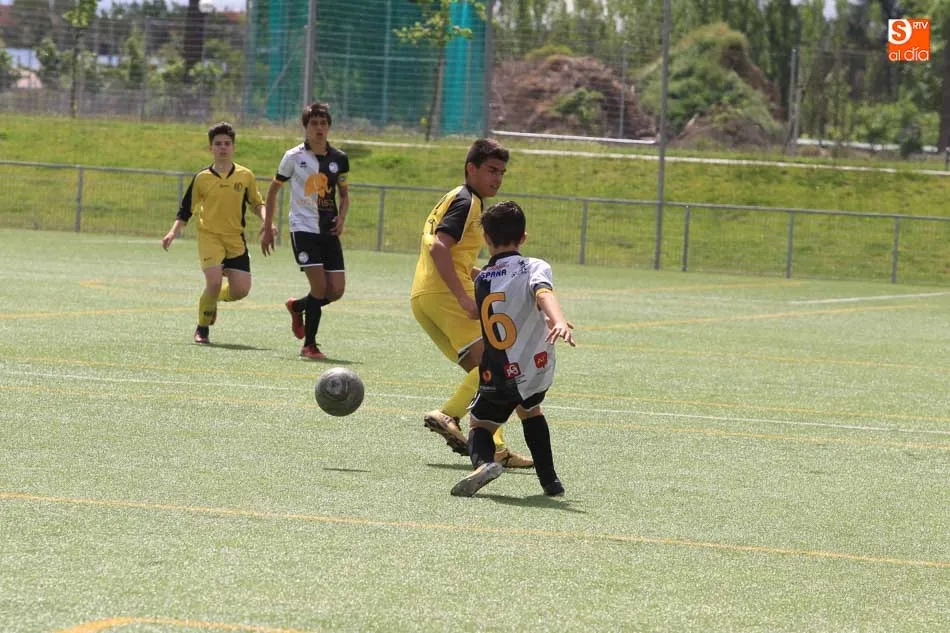 Foto 9 - Doble triunfo de Unionistas en Infantil y Cadete y victoria del Santa Marta en el Regional Benjam&iacute;n