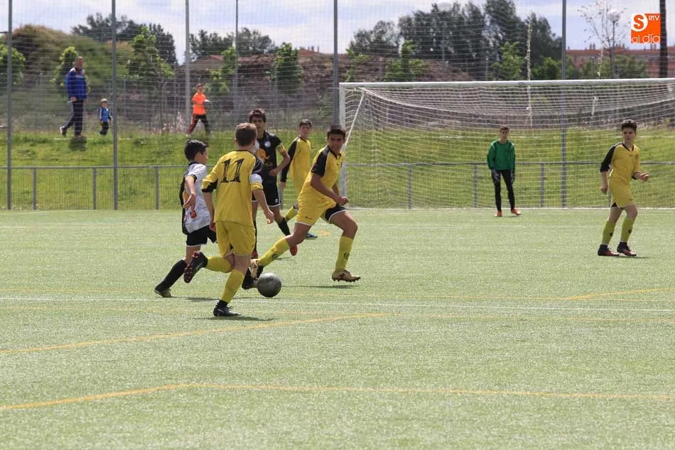 Foto 7 - Doble triunfo de Unionistas en Infantil y Cadete y victoria del Santa Marta en el Regional Benjam&iacute;n