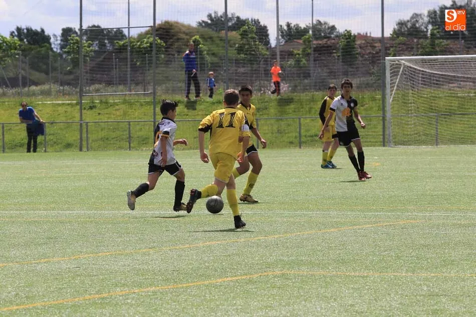 Foto 4 - Doble triunfo de Unionistas en Infantil y Cadete y victoria del Santa Marta en el Regional Benjam&iacute;n