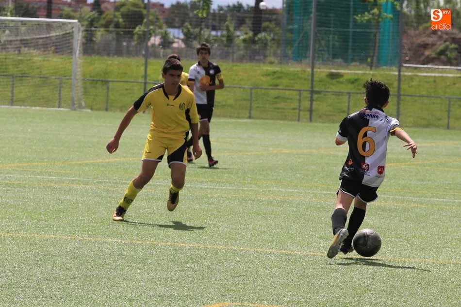 Foto 3 - Doble triunfo de Unionistas en Infantil y Cadete y victoria del Santa Marta en el Regional Benjam&iacute;n