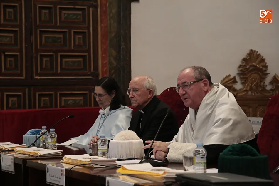 Foto 9 - Alumnos de Enfermer&iacute;a y Teolog&iacute;a de la Pontificia celebran su ceremonia de graduaci&oacute;n  