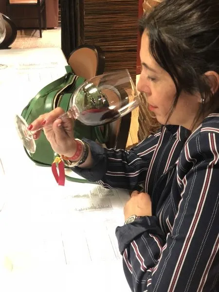 Foto 10 - Raro 2011: Un vino redondo, de corte moderno, altamente expresivo y que invita a beber  
