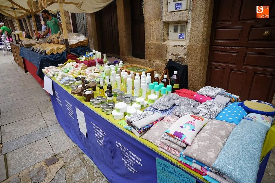 Foto 8 - La gastronom&iacute;a llena de animaci&oacute;n las calles de Sotoserrano