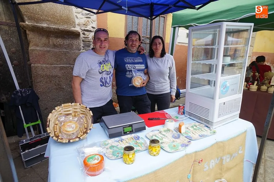 Foto 3 - La gastronom&iacute;a llena de animaci&oacute;n las calles de Sotoserrano