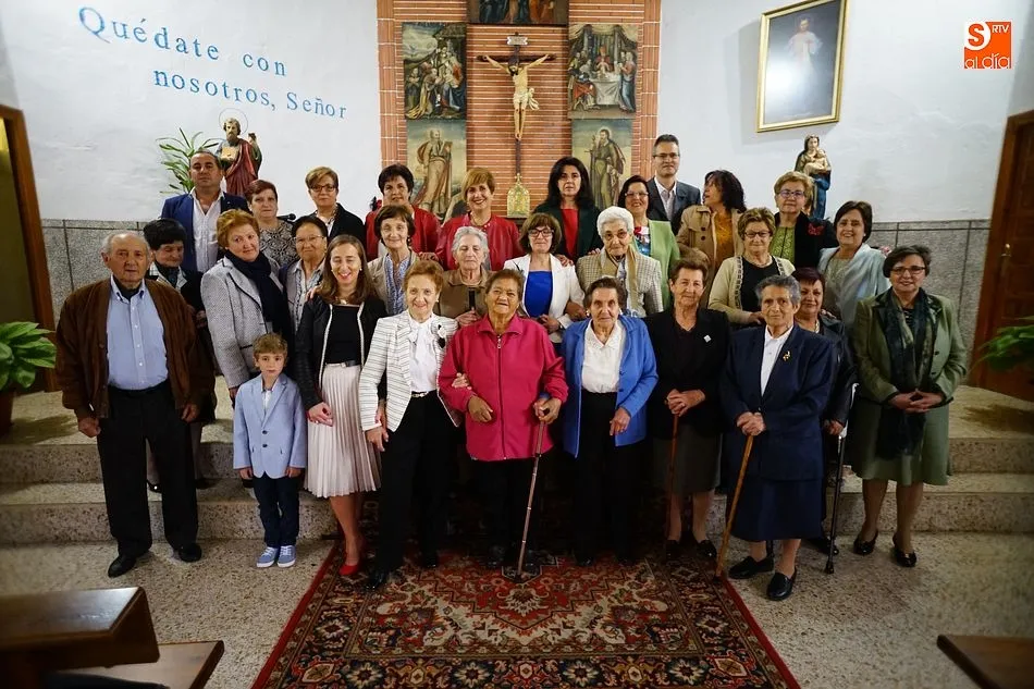 Los vecinos rindieron homenaje a Santa Isabel con una misa en la parroquia local