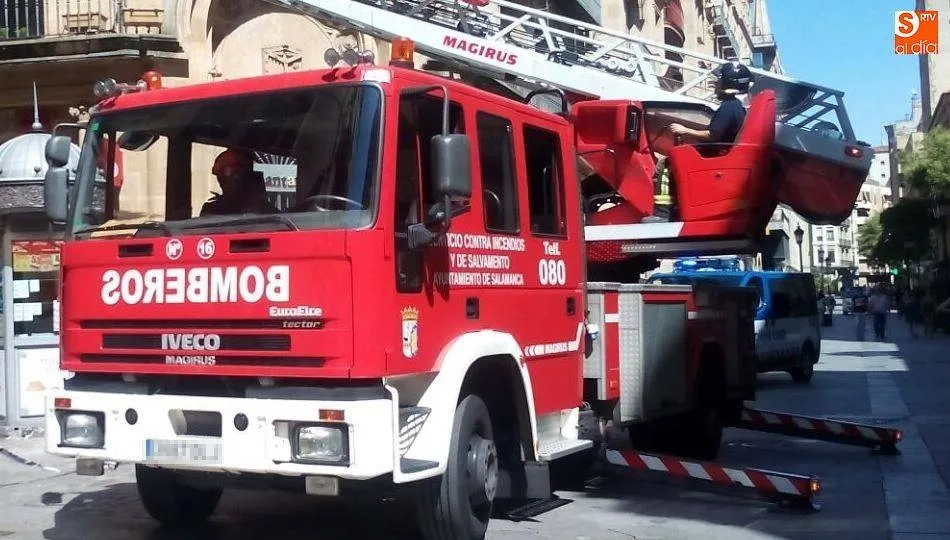  Los bomberos confirmaron que tuvieron que intervenir para excarcelar a la persona atrapada