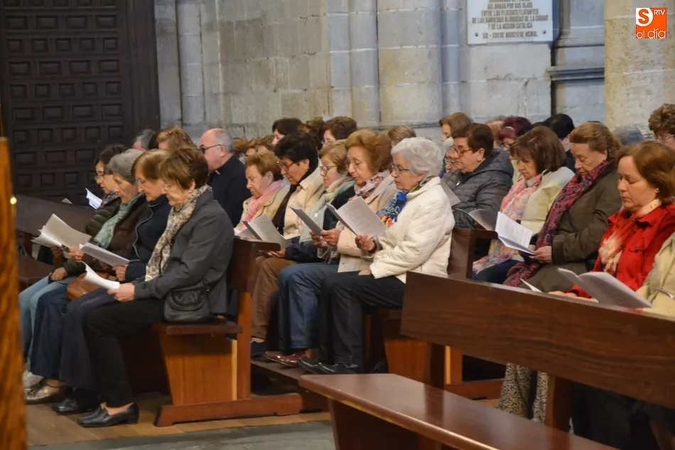 Foto 7 - Buena asistencia de fieles un a&ntilde;o m&aacute;s al tradicional Rosario de la Aurora  