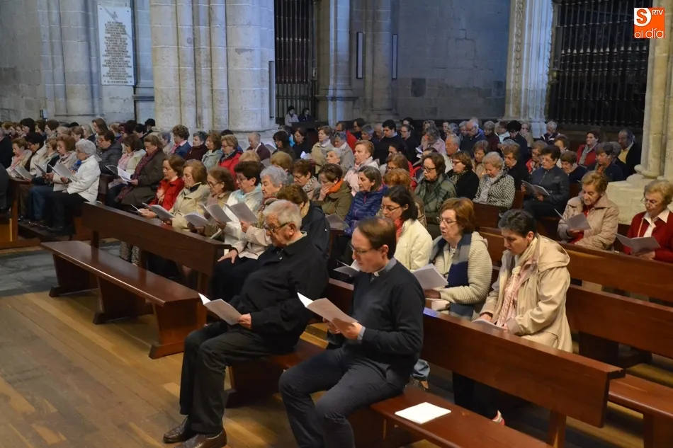 Foto 8 - Buena asistencia de fieles un a&ntilde;o m&aacute;s al tradicional Rosario de la Aurora  