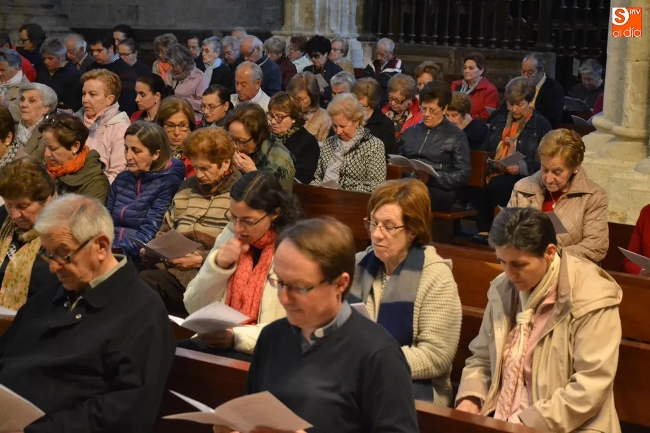 Foto 5 - Buena asistencia de fieles un a&ntilde;o m&aacute;s al tradicional Rosario de la Aurora  