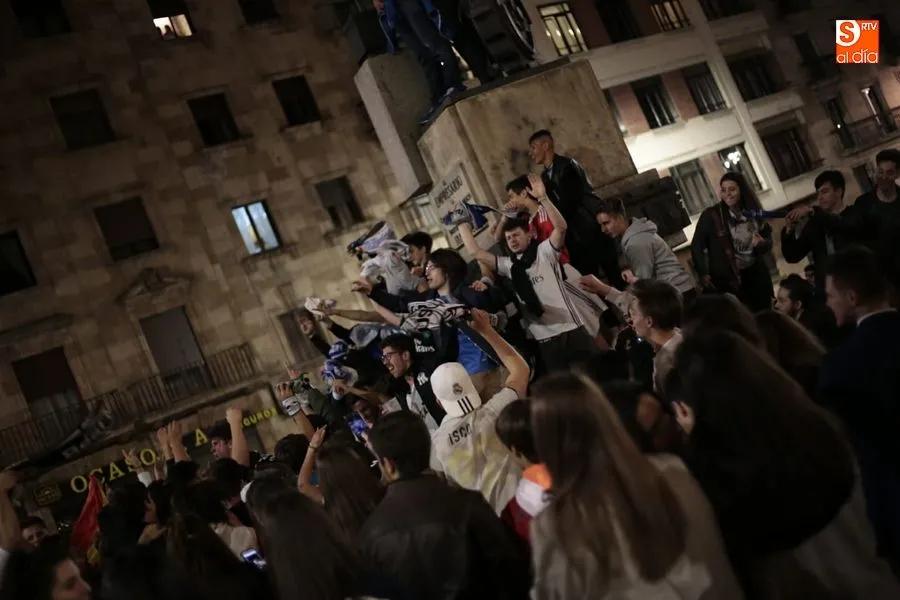 Foto 3 - Los aficionados salmantinos del Real Madrid siguen la decimotercera con intensidad