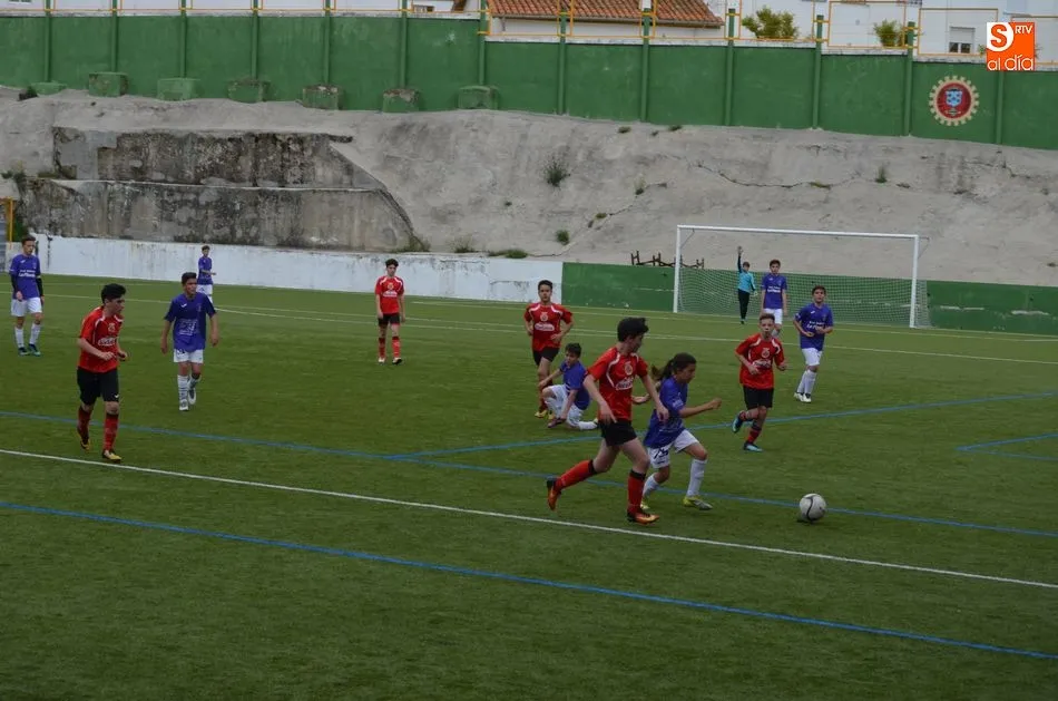 Foto 3 - Jornada de f&uacute;tbol para recordar al jugador del B&eacute;jar Industrial &lsquo;Dani&rsquo;  