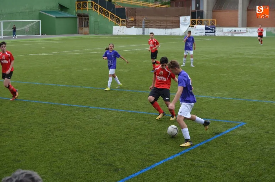 Foto 2 - Jornada de f&uacute;tbol para recordar al jugador del B&eacute;jar Industrial &lsquo;Dani&rsquo;  