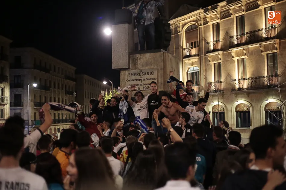 Foto 11 - Y Salamanca se echa a la calle para celebrar el t&iacute;tulo del Real Madrid en la Champions