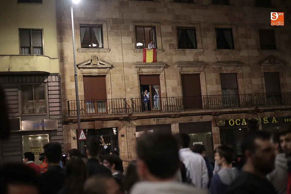Foto 9 - Y Salamanca se echa a la calle para celebrar el t&iacute;tulo del Real Madrid en la Champions