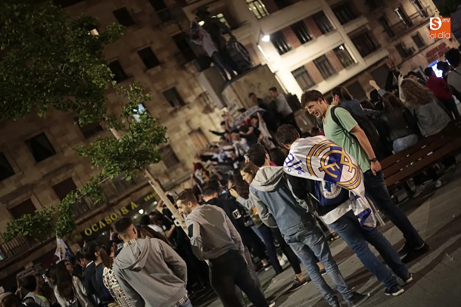Foto 7 - Y Salamanca se echa a la calle para celebrar el t&iacute;tulo del Real Madrid en la Champions