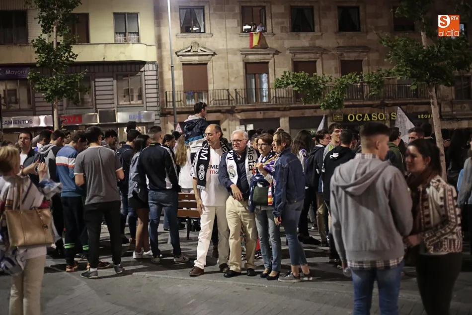 Foto 4 - Y Salamanca se echa a la calle para celebrar el t&iacute;tulo del Real Madrid en la Champions