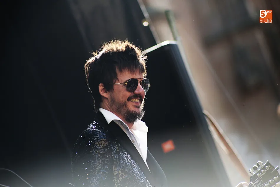 Foto 4 - Salamanca recibe el concierto m&aacute;s art&iacute;stico, estil&iacute;stico y sentimental de Coque Malla  