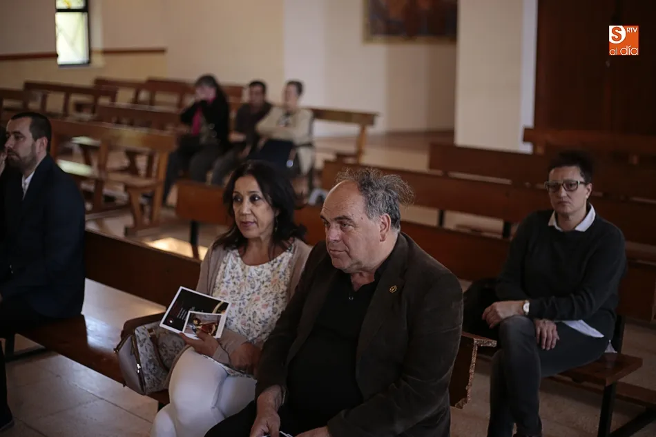 Foto 10 - La iglesia de Jes&uacute;s Obrero acoge a 10 poetas para dar voz a su recital &lsquo;luz y Palabra&rsquo;  