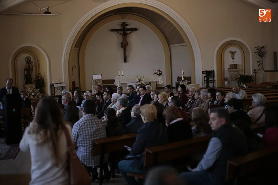 Foto 5 - La iglesia de Jes&uacute;s Obrero acoge a 10 poetas para dar voz a su recital &lsquo;luz y Palabra&rsquo;  
