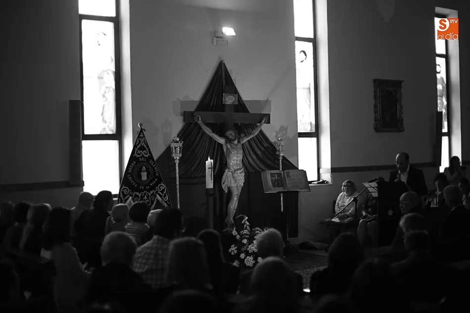 Foto 2 - La iglesia de Jes&uacute;s Obrero acoge a 10 poetas para dar voz a su recital &lsquo;luz y Palabra&rsquo;  