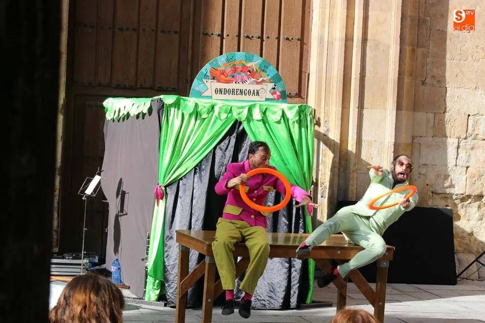 Foto 11 - La compa&ntilde;&iacute;a Ziruka Zirkus llena las calles de Salamanca de humor y diversi&oacute;n  