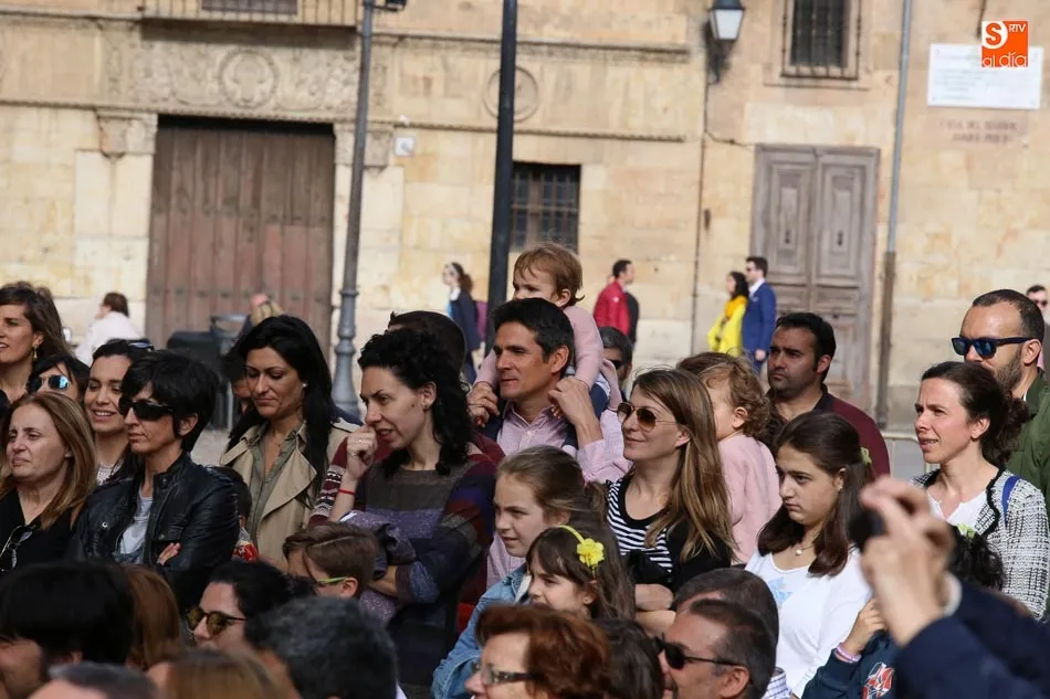 Foto 6 - La compa&ntilde;&iacute;a Ziruka Zirkus llena las calles de Salamanca de humor y diversi&oacute;n  