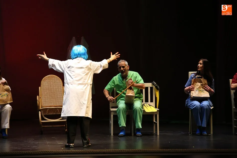 Foto 8 - El Teatro Liceo estrena &lsquo;La cuerda lo-cura&rsquo;, una obra tan disparatada como divertida  