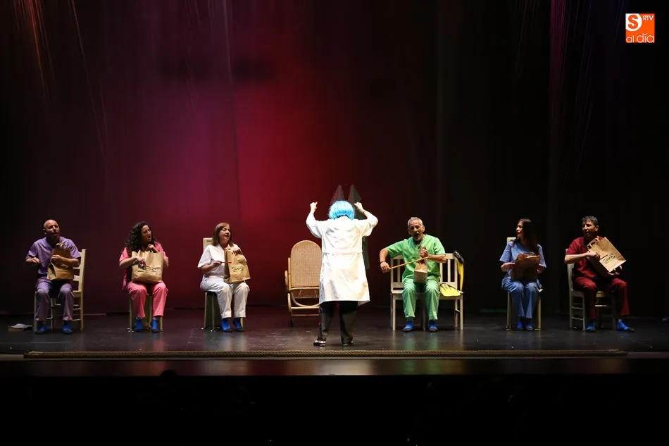 Foto 2 - El Teatro Liceo estrena &lsquo;La cuerda lo-cura&rsquo;, una obra tan disparatada como divertida  