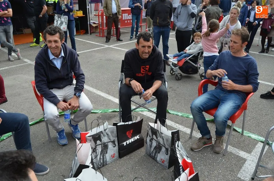 Foto 6 - Alrededor de 1.100 ciclistas toman la salida en la Marcha Bedelalsa  