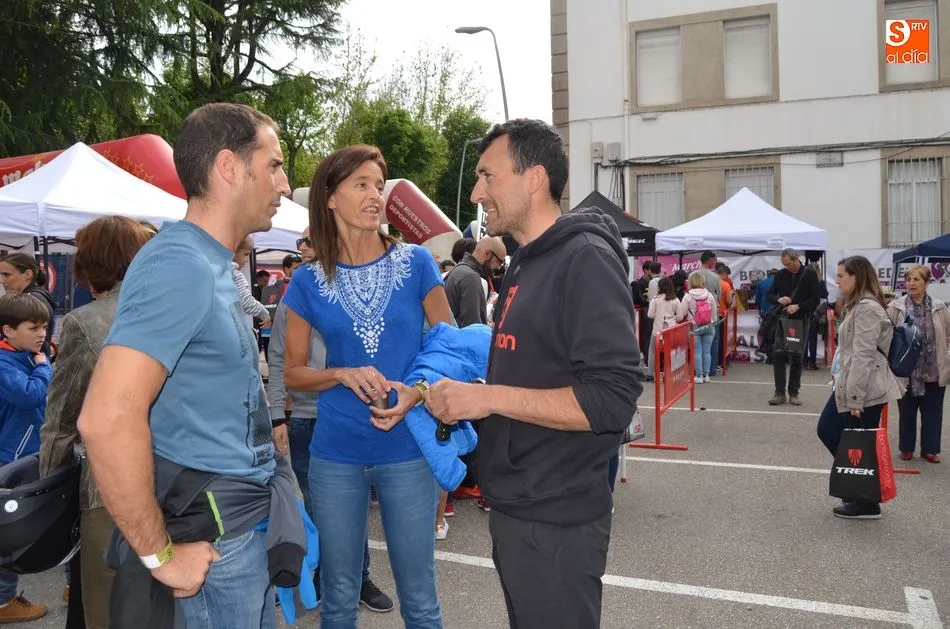 Foto 8 - Alrededor de 1.100 ciclistas toman la salida en la Marcha Bedelalsa  