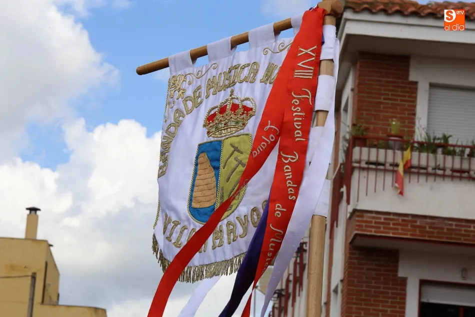 Foto 3 - Los vecinos de Tejares rinden honores a su Virgen de la Salud