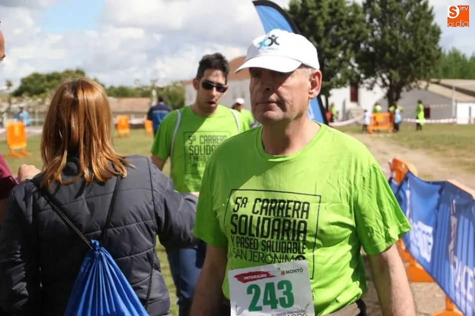 Foto 10 - &Aacute;ngel Guti&eacute;rrez, Guti, y Pilar &Aacute;lvarez se imponen en la V Carrera Solidaria San Jer&oacute;nimo