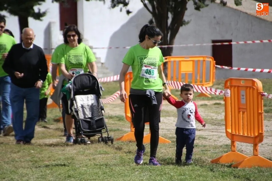 Foto 6 - &Aacute;ngel Guti&eacute;rrez, Guti, y Pilar &Aacute;lvarez se imponen en la V Carrera Solidaria San Jer&oacute;nimo