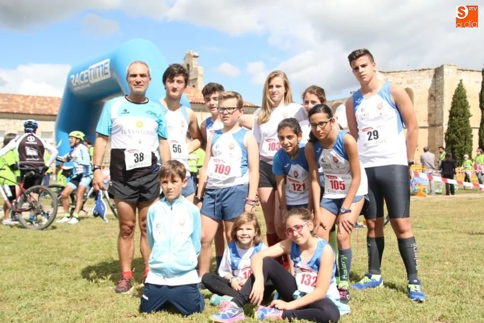 Foto 4 - &Aacute;ngel Guti&eacute;rrez, Guti, y Pilar &Aacute;lvarez se imponen en la V Carrera Solidaria San Jer&oacute;nimo