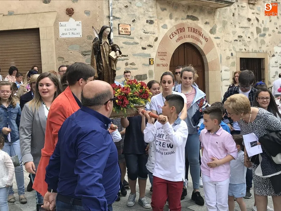 Foto 7 - Fieles a Santa Teresa, desde chiquititos