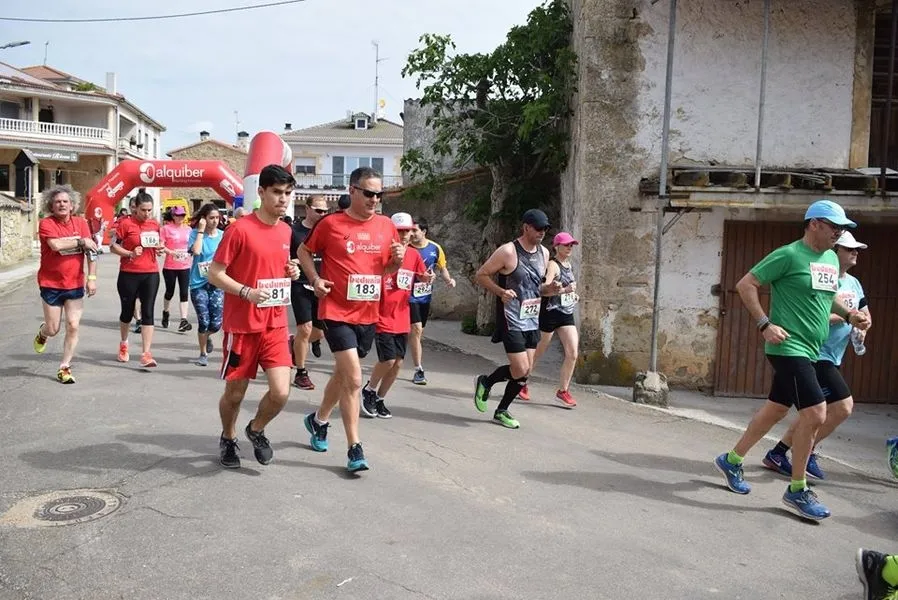 Foto 3 - Isabel Almaraz y Javier Rom&aacute;n, vencedores en la Carrera Popular de Vega de Tirados  