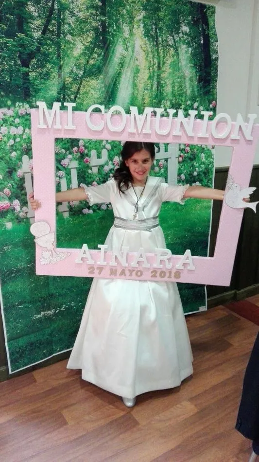 Foto 2 - Ainara recibe su Primera Comuni&oacute;n  