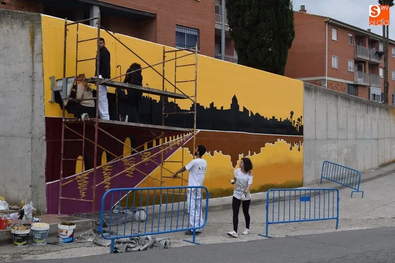 Foto 5 - Provincia Creativa embellece con una pintura mural el acceso a las viviendas sociales