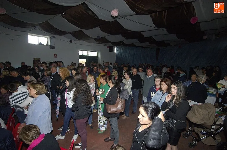 Foto 4 - El mal tiempo no puede con la IX Feria del Caballo de Robleda  