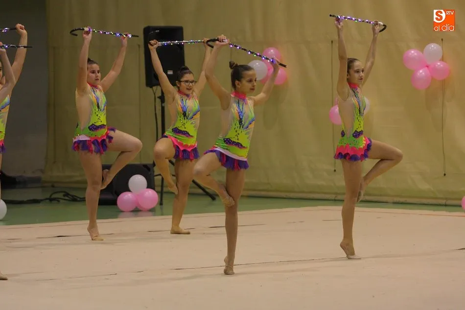 La Escuela Municipal de Gimnasia Rítmica ofrece mañana su exhibición de final de curso