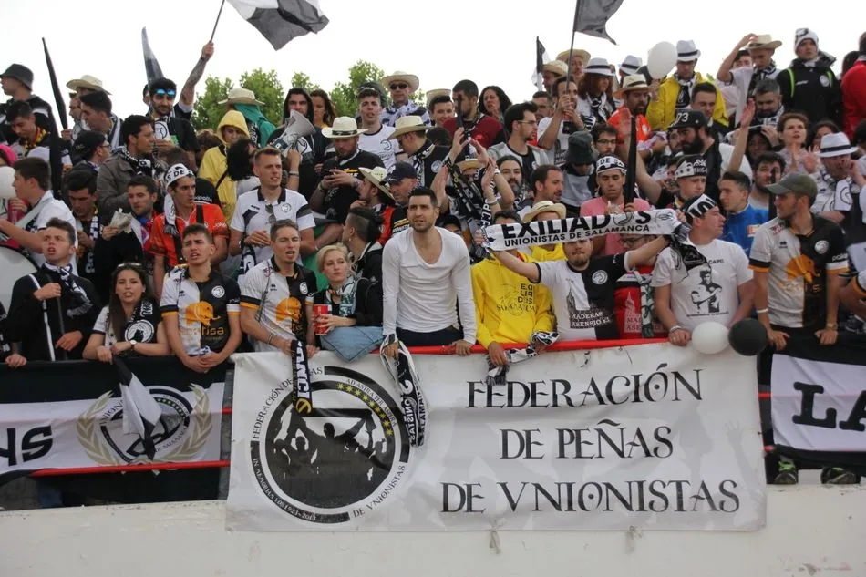 Foto 6 - El sue&ntilde;o de la Segunda B tendr&aacute; que esperar para Unionistas, que asiste al ascenso del Don Benito ...