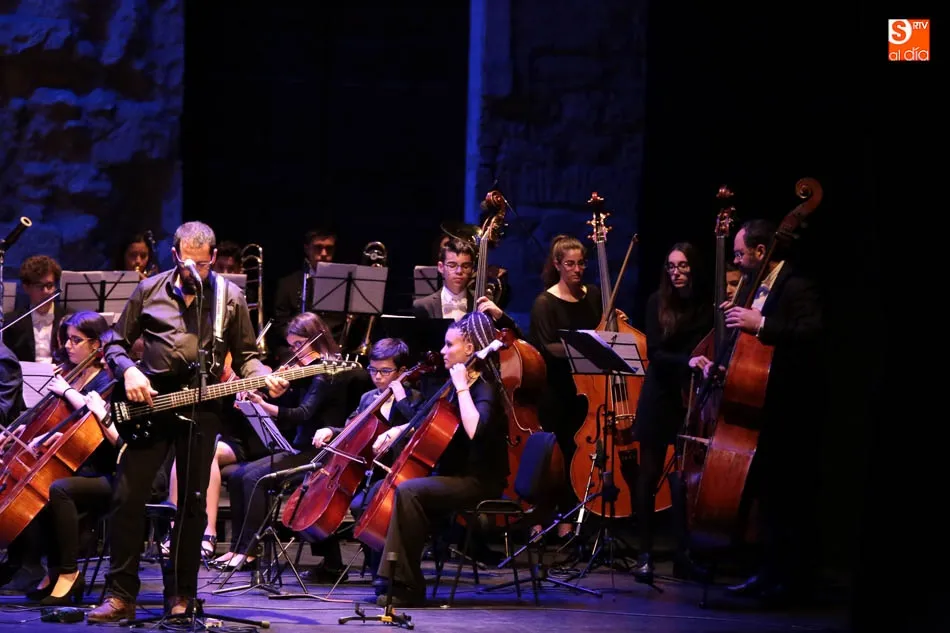 Foto 10 - Baden Bah pone el broche de oro al F&Aacute;CYL con su concierto&nbsp;sinf&oacute;nico  