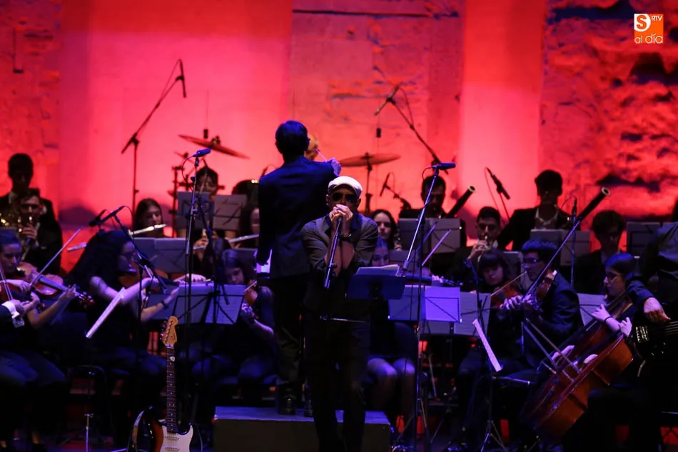 Foto 9 - Baden Bah pone el broche de oro al F&Aacute;CYL con su concierto&nbsp;sinf&oacute;nico  