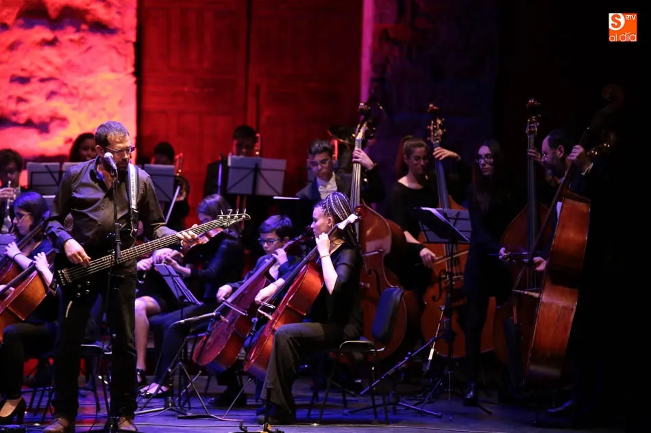 Foto 3 - Baden Bah pone el broche de oro al F&Aacute;CYL con su concierto&nbsp;sinf&oacute;nico  
