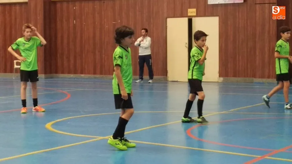 Foto 2 - &Eacute;xito de participaci&oacute;n en el III Soccer Indoor del Torneo Solidario con Aviva