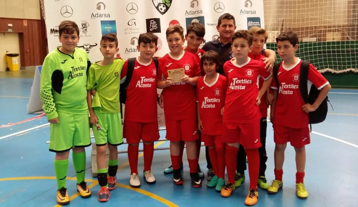 El Alevín B del III Columnas concluye 3º el Torneo AVIVA pese a no perder ningún partido  